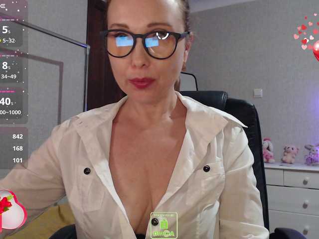 RussellTara live cam on BongaCams