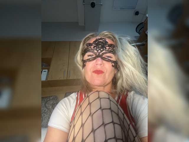 SweetMammy-1 live cam on BongaCams