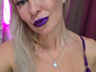 Love-Blondi Porn Show