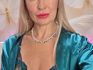 Love-Blondi Porn Show