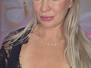 Love-Blondi Porn Show