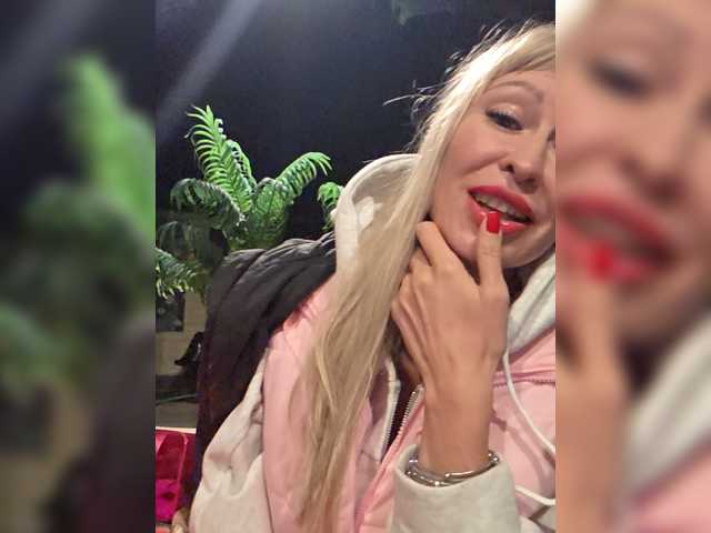 Love-Blondi