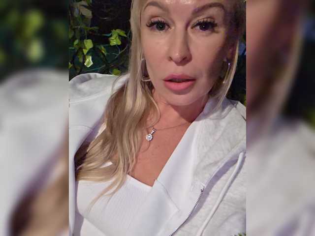 Love-Blondi
