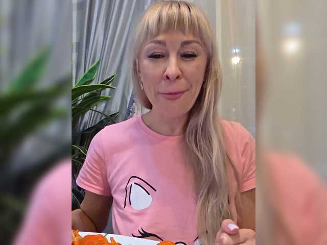 Love-Blondi live cam preview