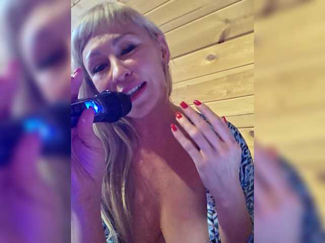 Love-Blondi