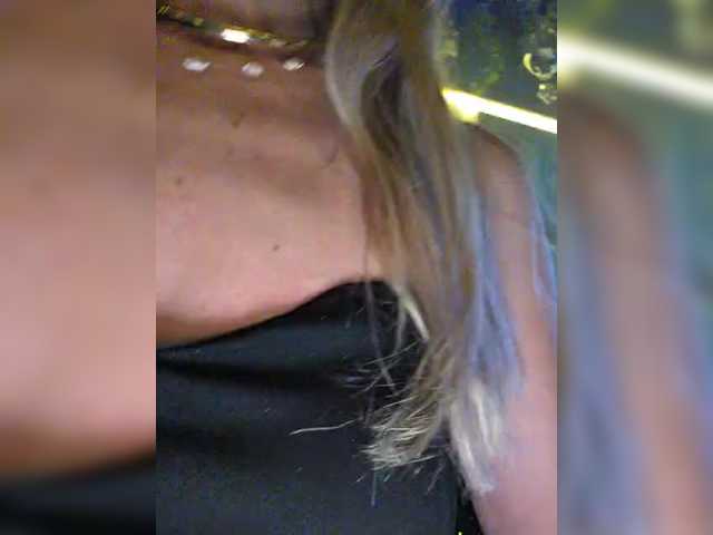 TerriRose's BongaCams show and profile