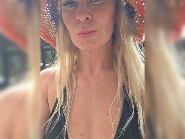 Love-Blondi