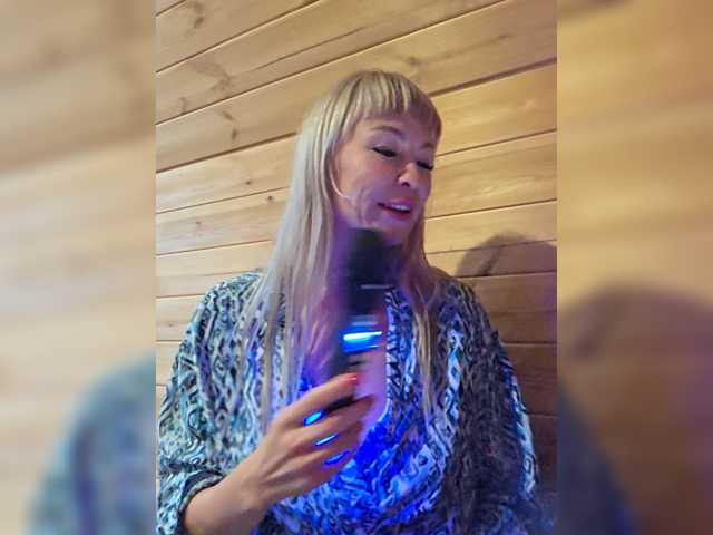 Love-Blondi