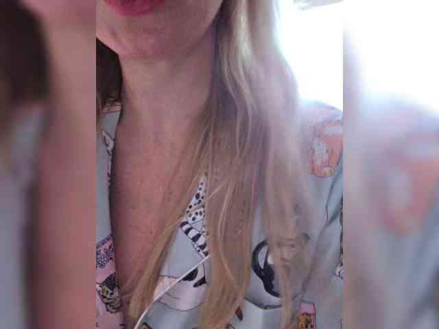 -Love-blondi webcam
