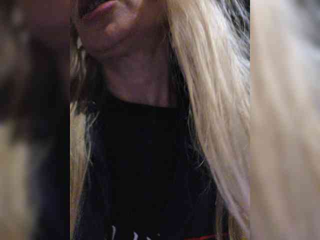 -Love-blondi webcam