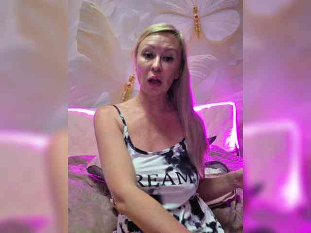 -Love-blondi webcam