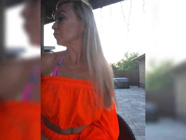 Blondi-Love webcam