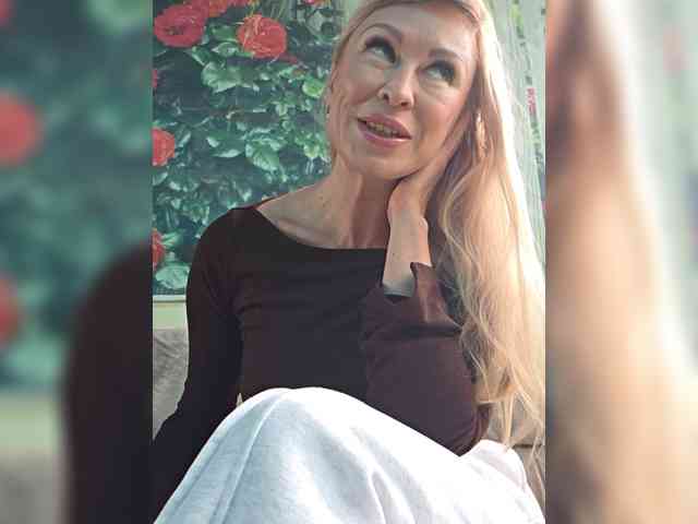 Love-Blondi webcam
