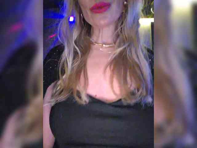 Blondi_Love webcam