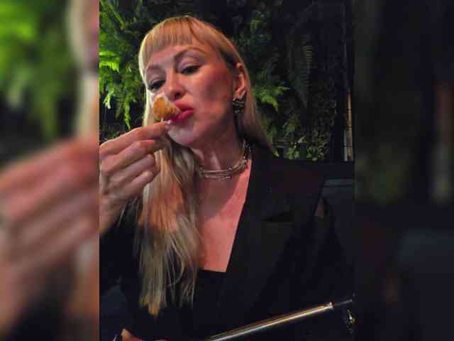 _Love-Blondi webcam