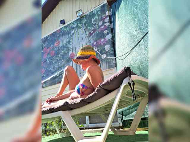 _Love-Blondi webcam