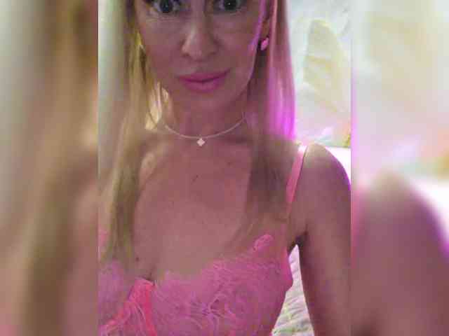 -Love-blondi webcam