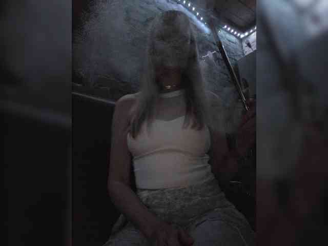 -Love-blondi webcam