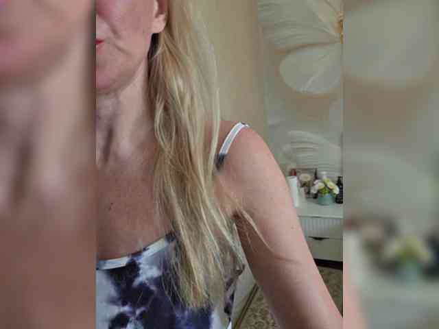 -Love-blondi webcam