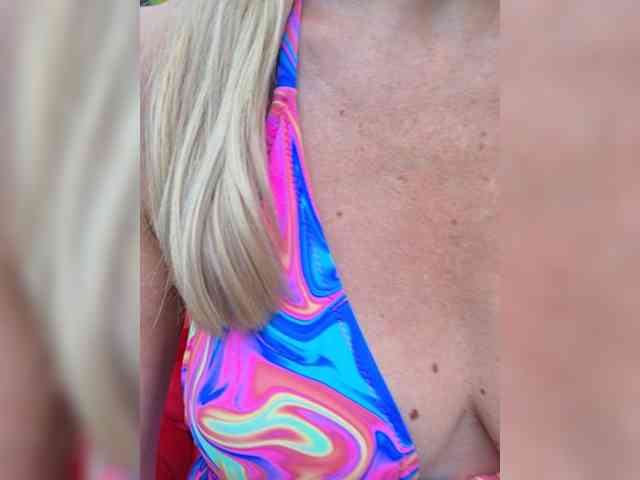_Love-Blondi webcam