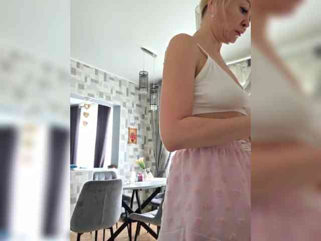 -Love-blondi webcam