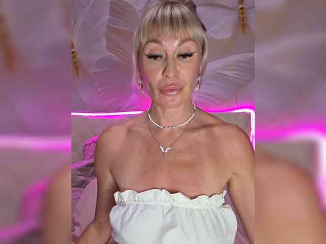 _Love-Blondi webcam