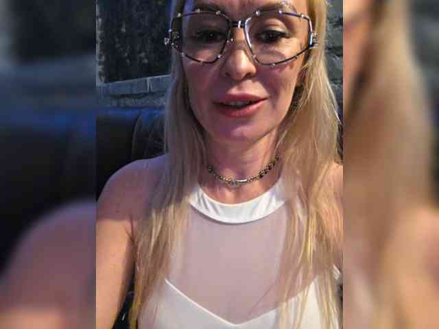 -Love-blondi webcam