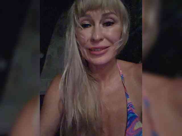 _Love-Blondi webcam
