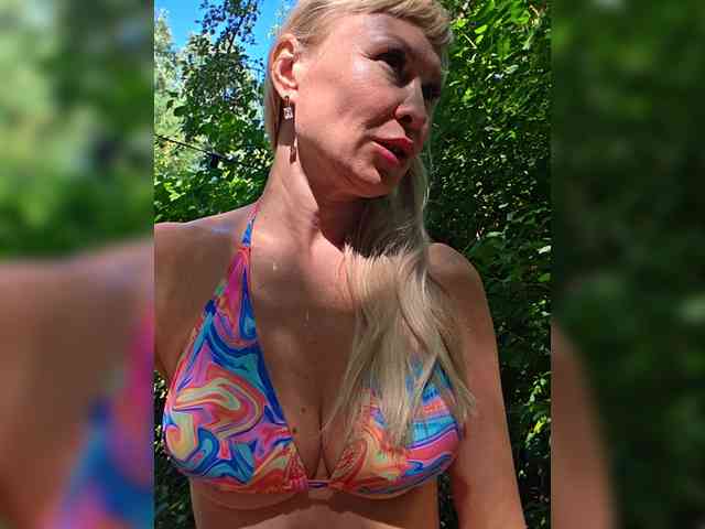 _Love-Blondi webcam