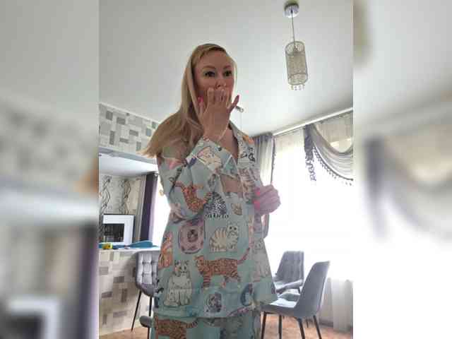 -Love-blondi webcam