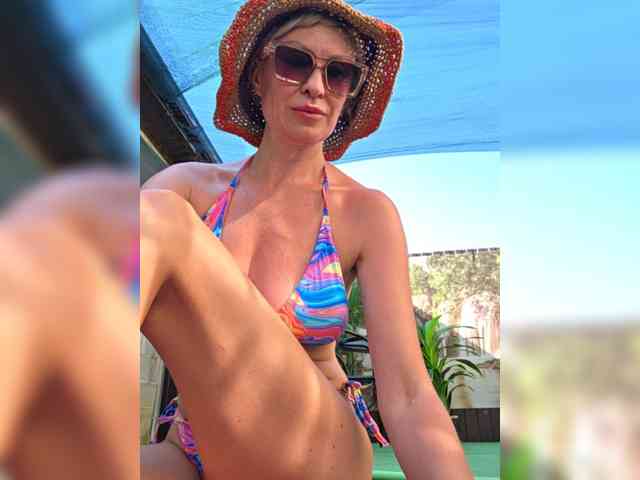 _Love-Blondi webcam