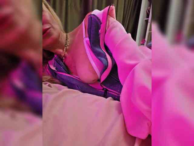-Love-blondi webcam