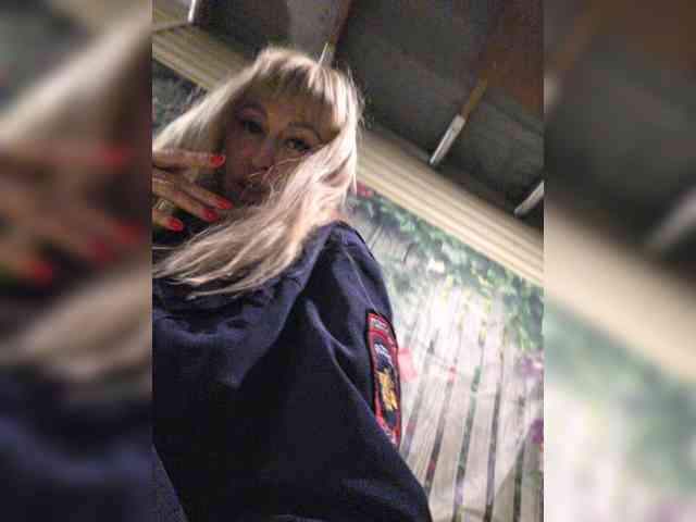 -Love-blondi webcam