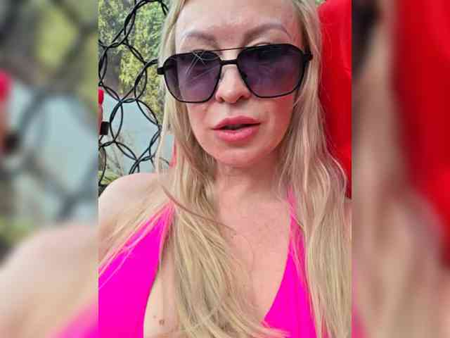 -Love-blondi webcam
