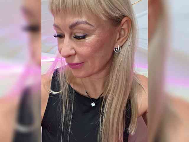 Love-Blondi webcam