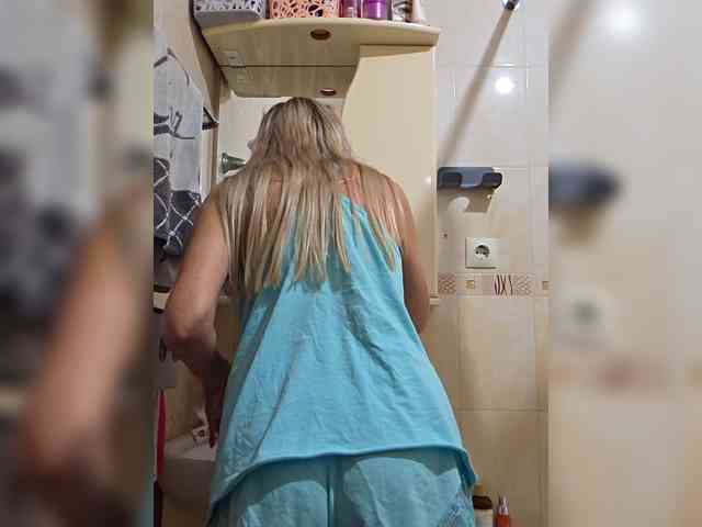 Love-Blondi webcam