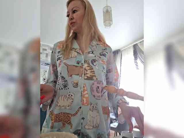 -Love-blondi webcam