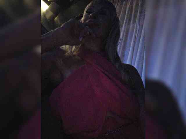 _Love-Blondi webcam