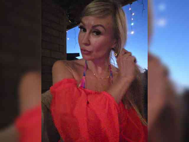 Blondi-Love webcam