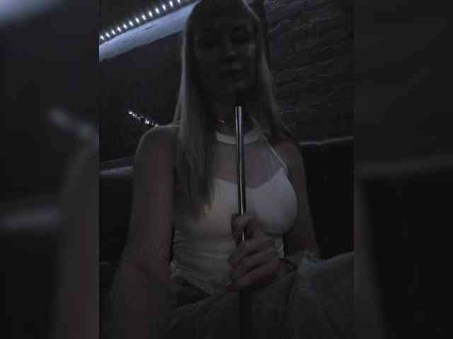 -Love-blondi webcam