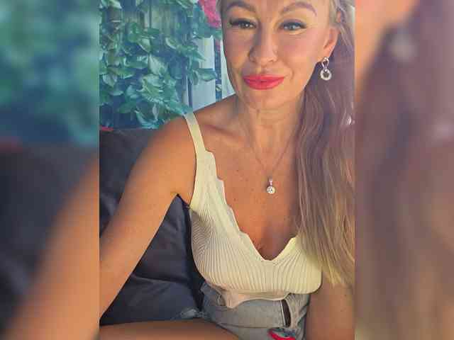 Love-Blondi webcam