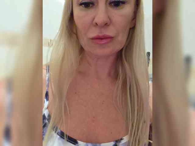 _Love-Blondi webcam