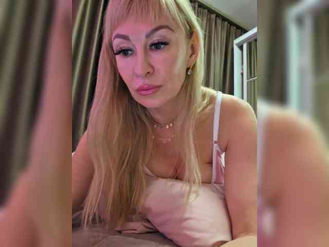 TerriRose Live Webcam on BongaCams