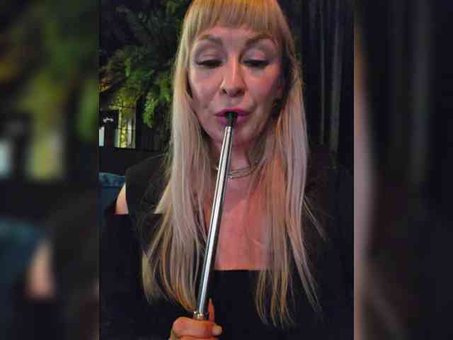 _Love-Blondi webcam