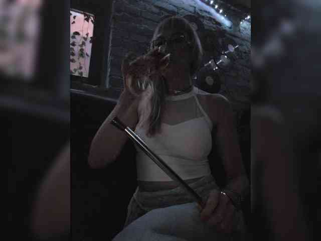 -Love-blondi webcam