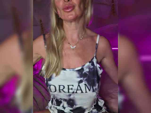 Blondi-Love webcam