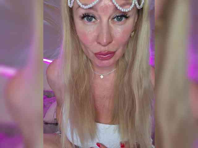 -Love-blondi webcam