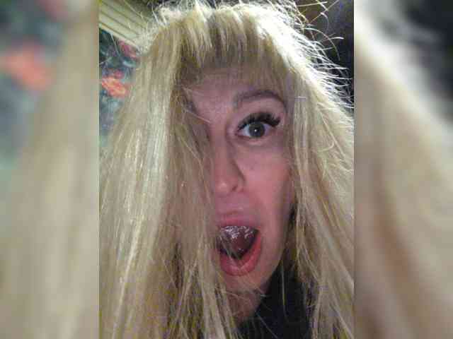 -Love-blondi webcam