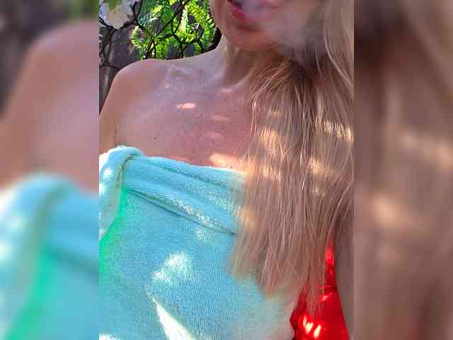 Love-Blondi webcam