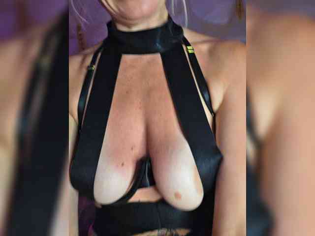 _Love-Blondi webcam